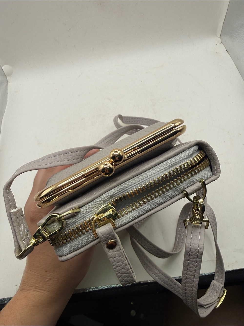 NWOT Carr Ken Crossbody Purse Bag Wallet Clutch Phone Gray Kiss Lock Convertible - Picture 6 of 13